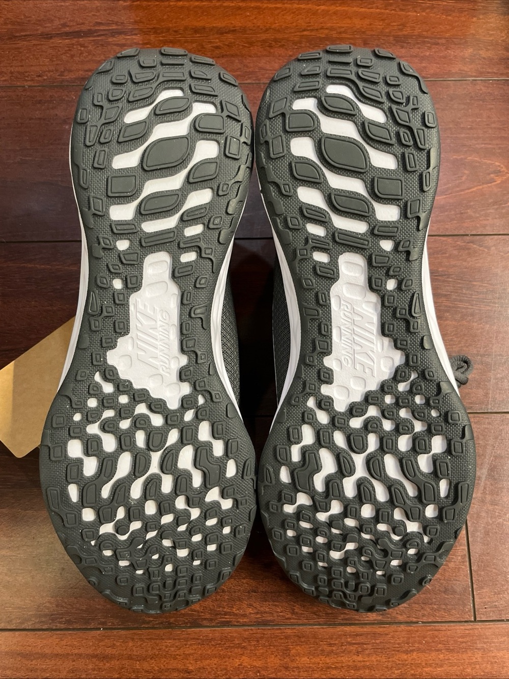 Mens 11 Nike Revolution 6 NN Iron Grey Shoes Running Walking DC3728 004 HALF BOX - Picture 14 of 16